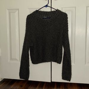 Small Wilde Fable crop top sweater